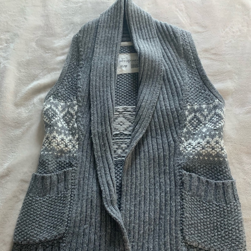 Aeropostale knit vest